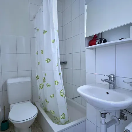 Flurinn - In - Self Check-in Apartment